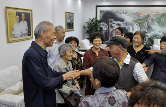 hjc黄金城电缆召开50周年老职工座谈会